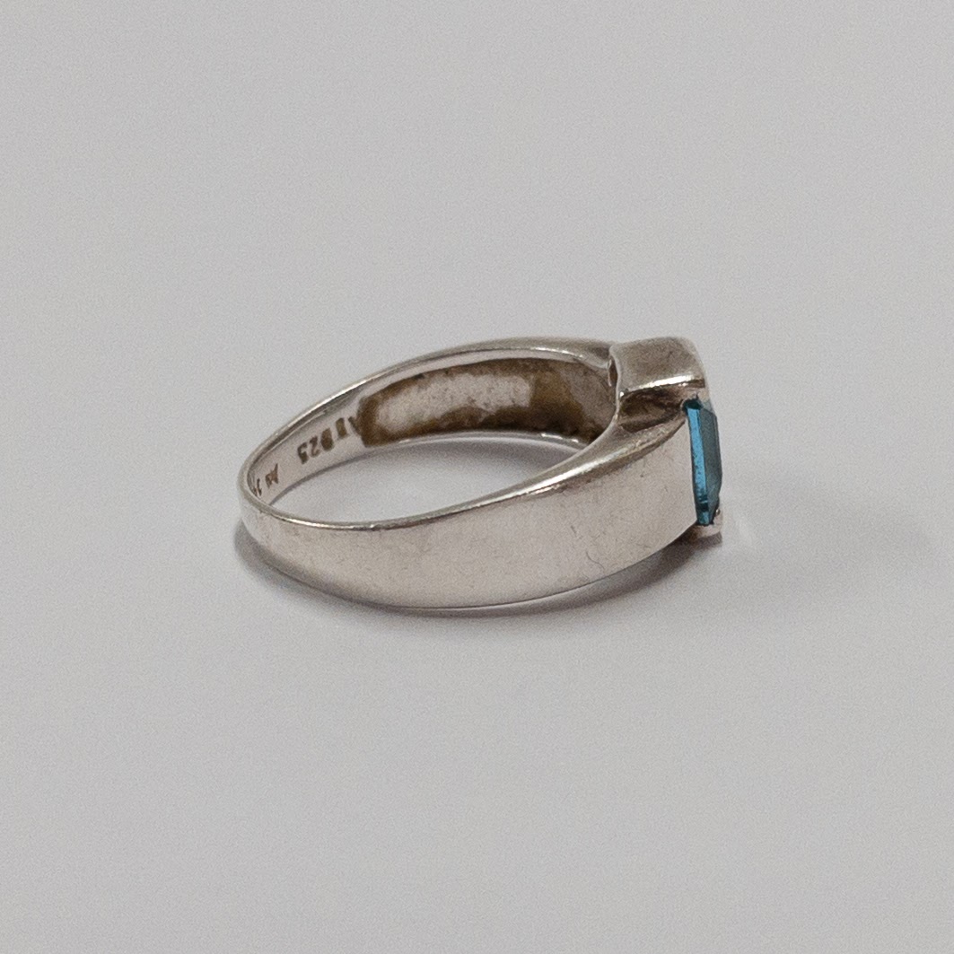 14K White Gold Aquamarine Ring