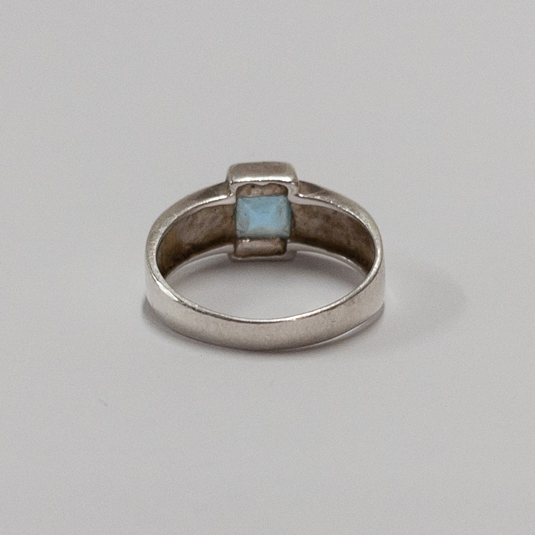 14K White Gold Aquamarine Ring