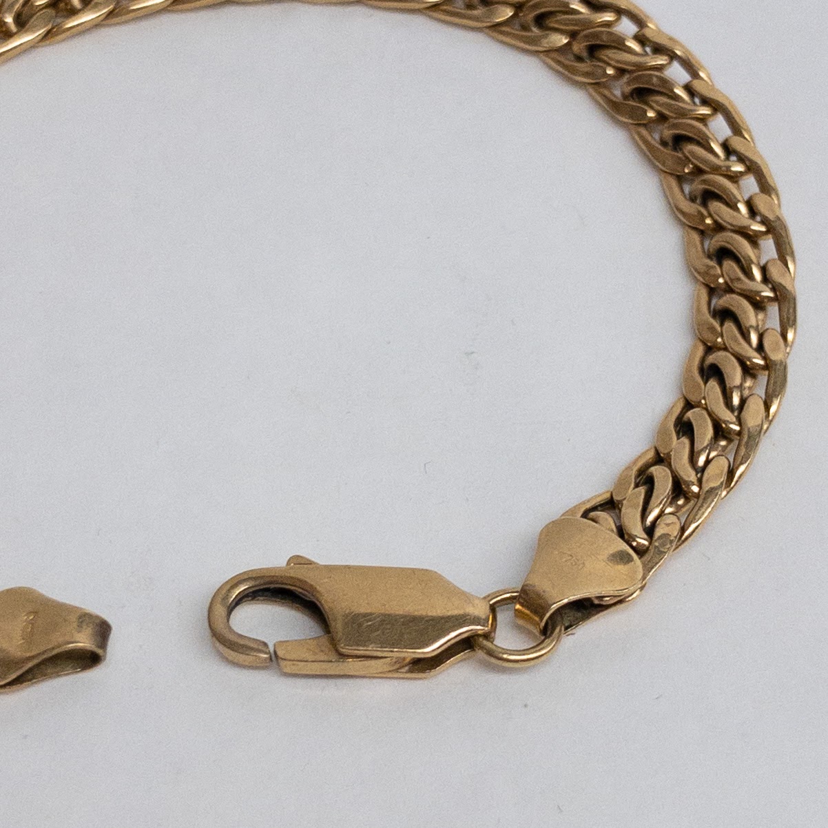 18K Gold Flat Link Bracelet NEEDS REPAIR