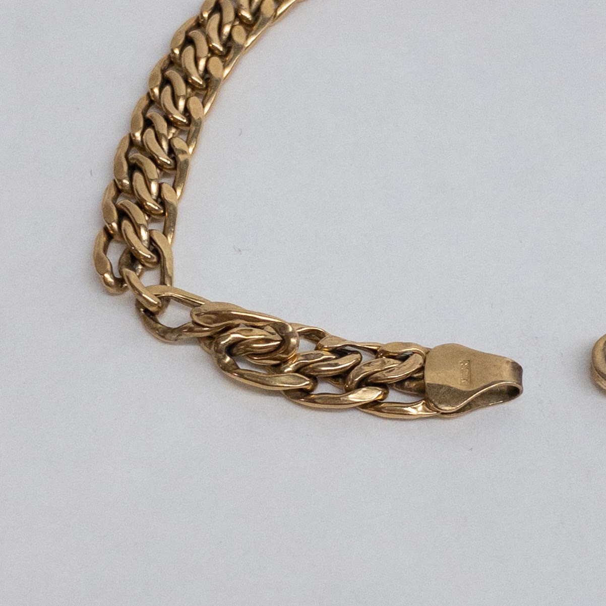 18K Gold Flat Link Bracelet NEEDS REPAIR