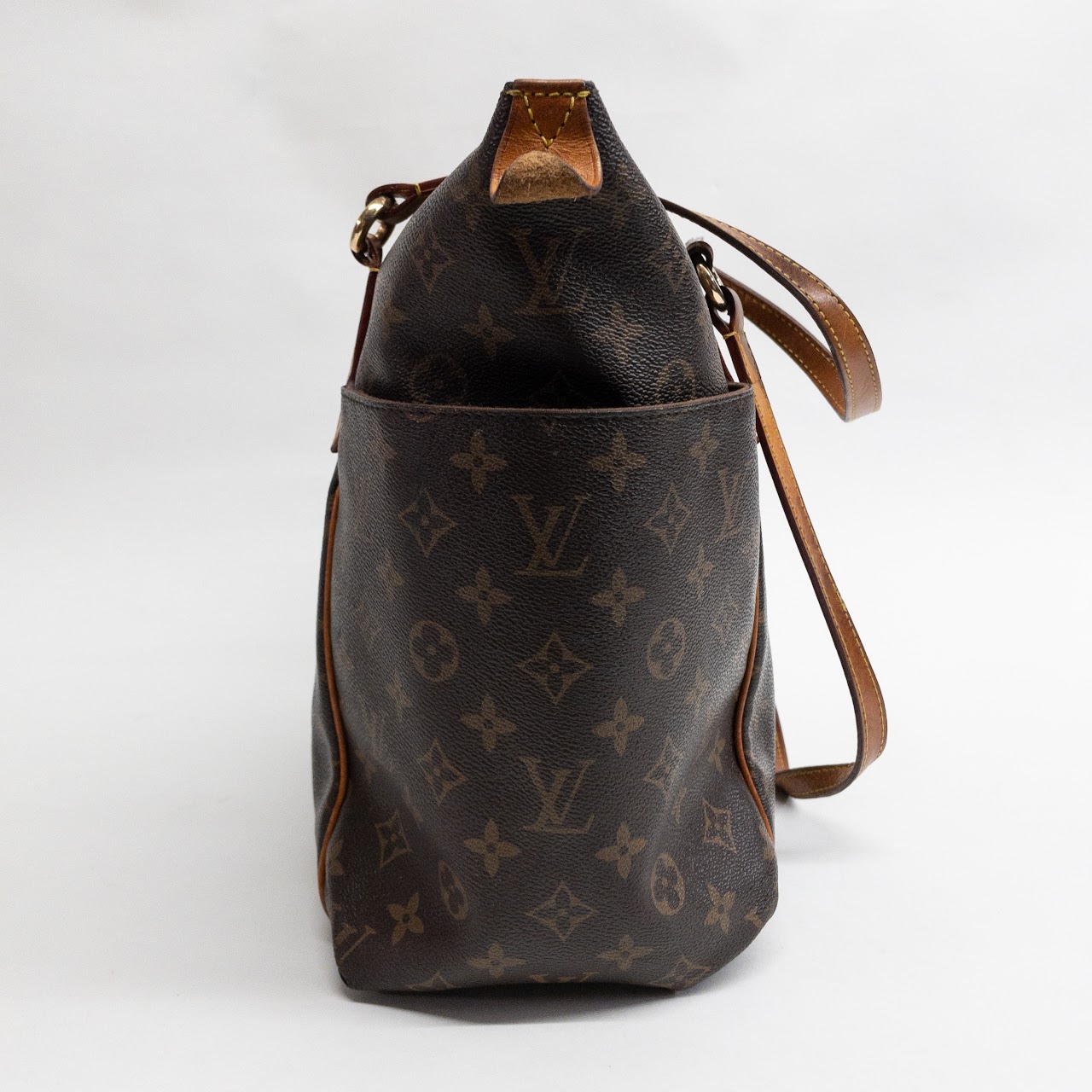Sold at Auction: Louis Vuitton, NEW LOUIS VUITTON TOTALLY MM