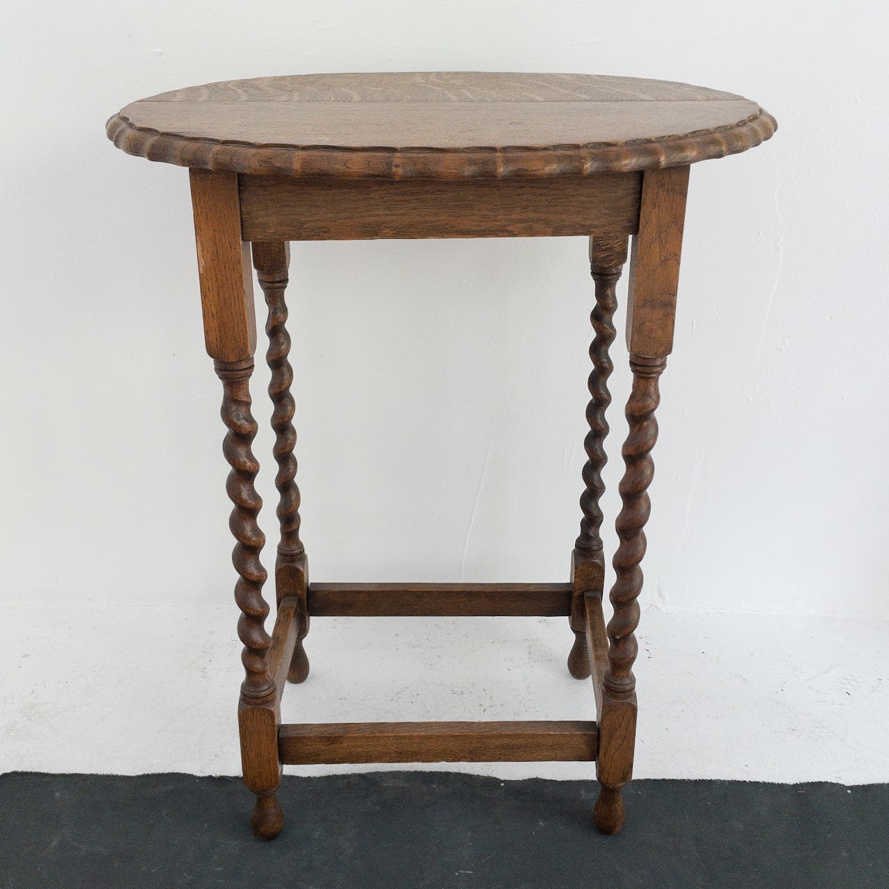 Oak Turned Leg Accent Table