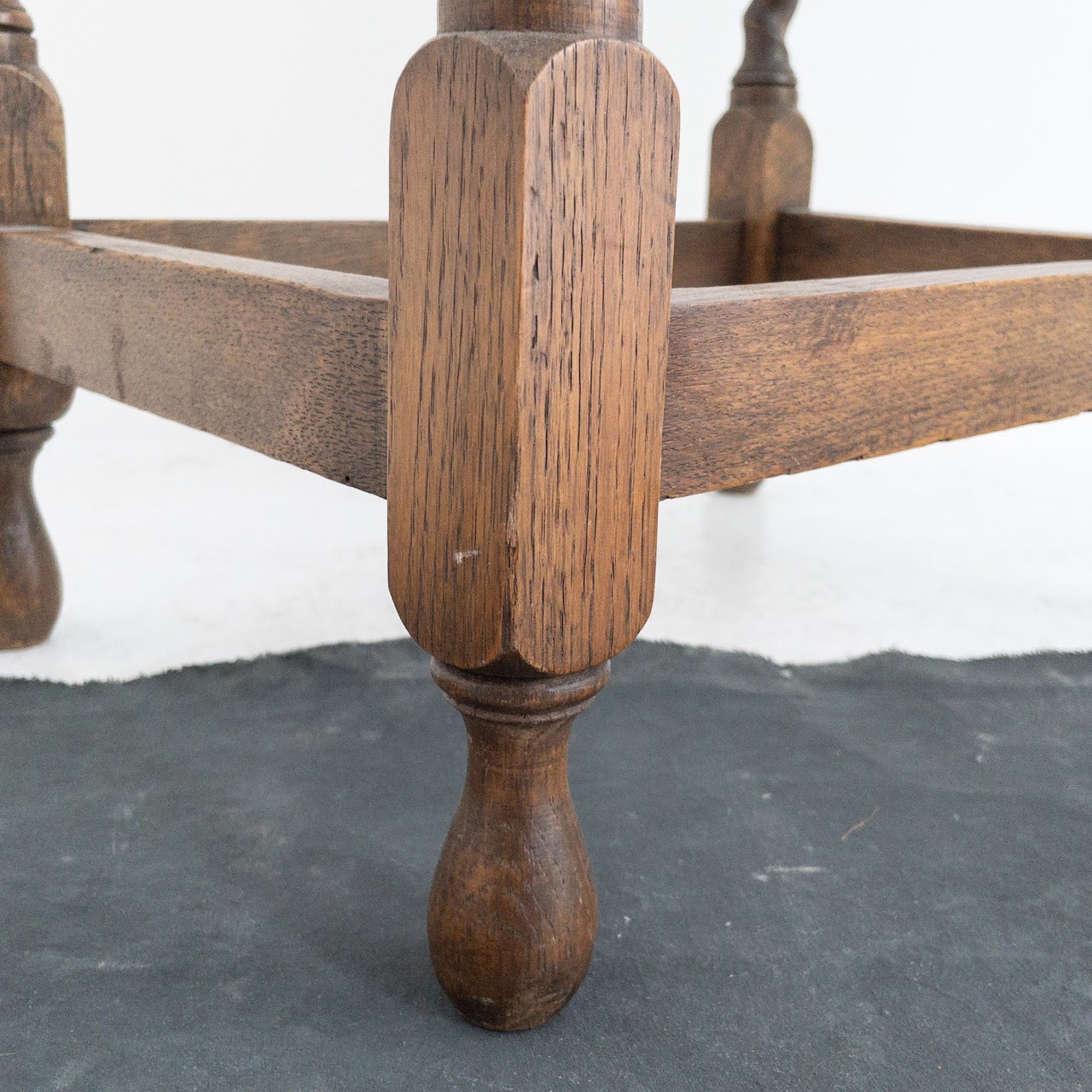 Oak Turned Leg Accent Table