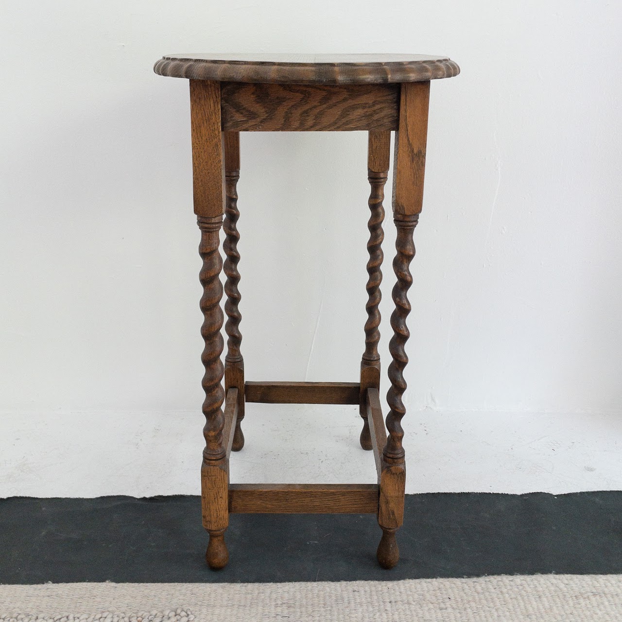 Oak Turned Leg Accent Table