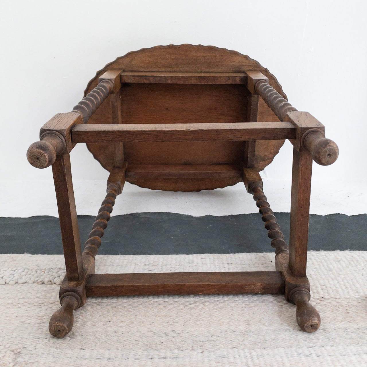 Oak Turned Leg Accent Table