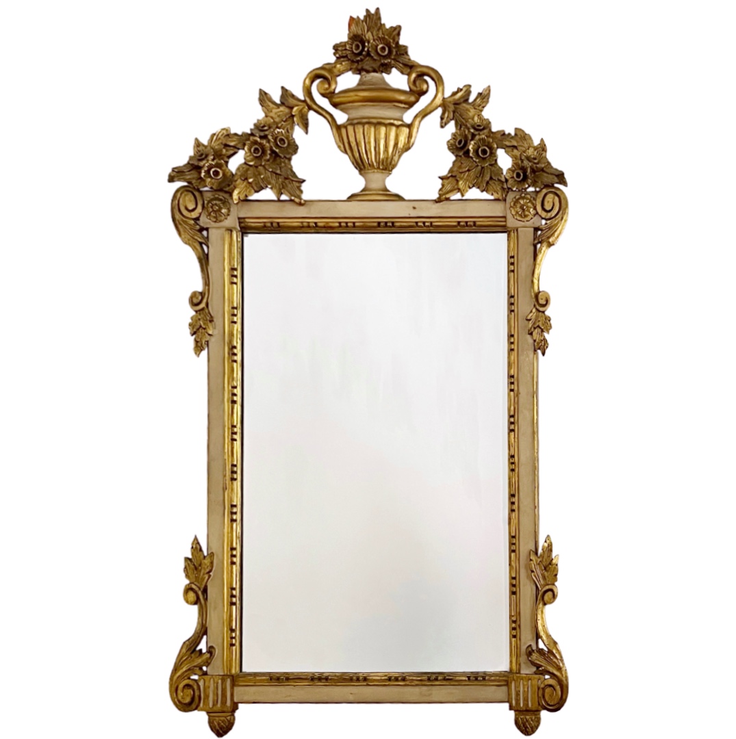 1960s Italian Giltwood Neoclassical Style Mirror