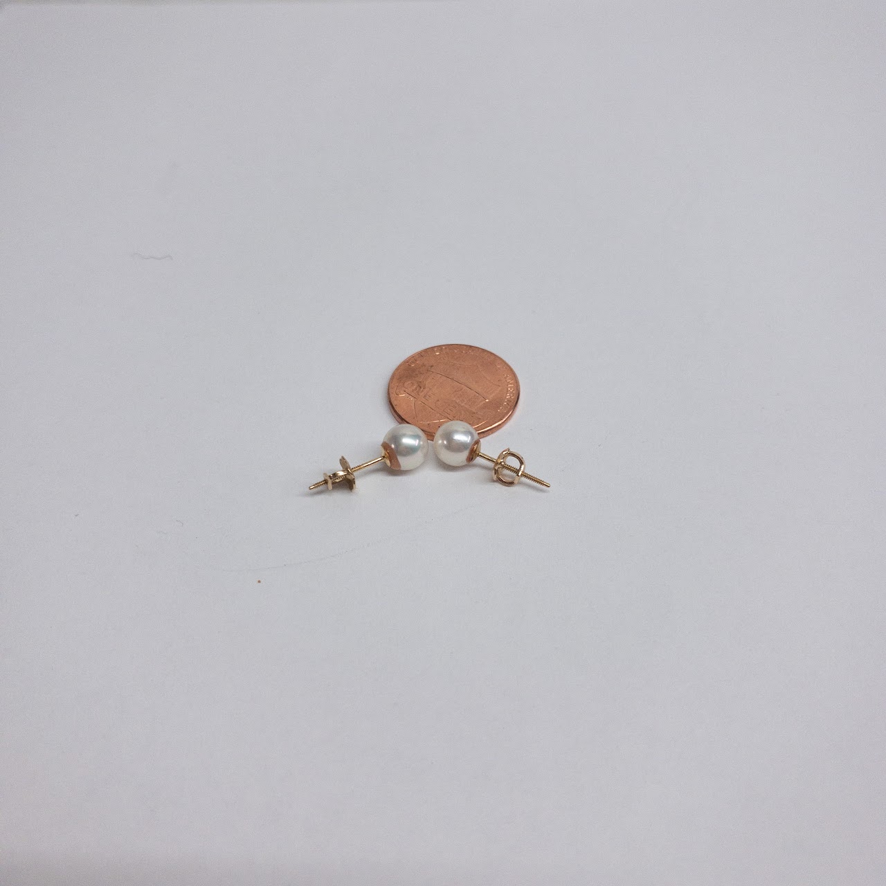 Pearl & 14K Gold Stud Earrings