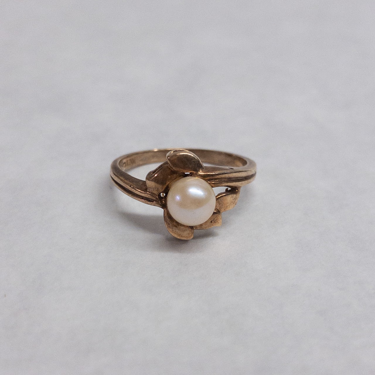 10K Gold Pearl Flower Ring