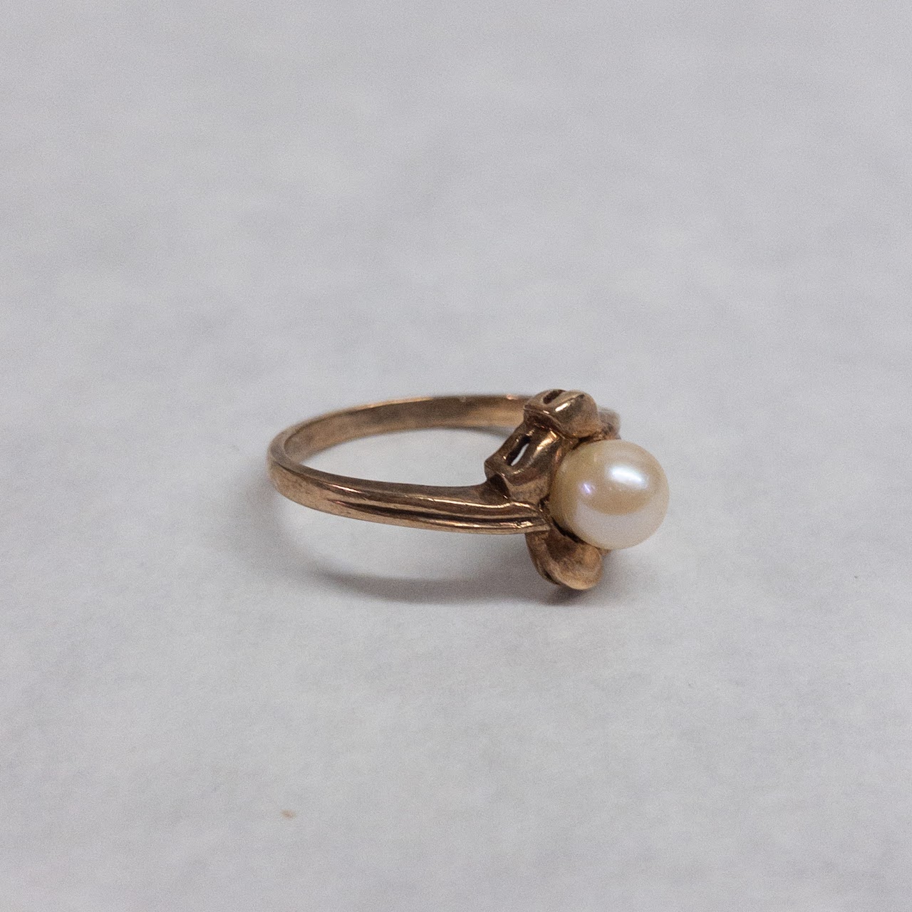 10K Gold Pearl Flower Ring