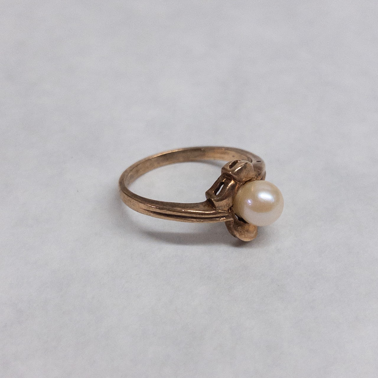 10K Gold Pearl Flower Ring