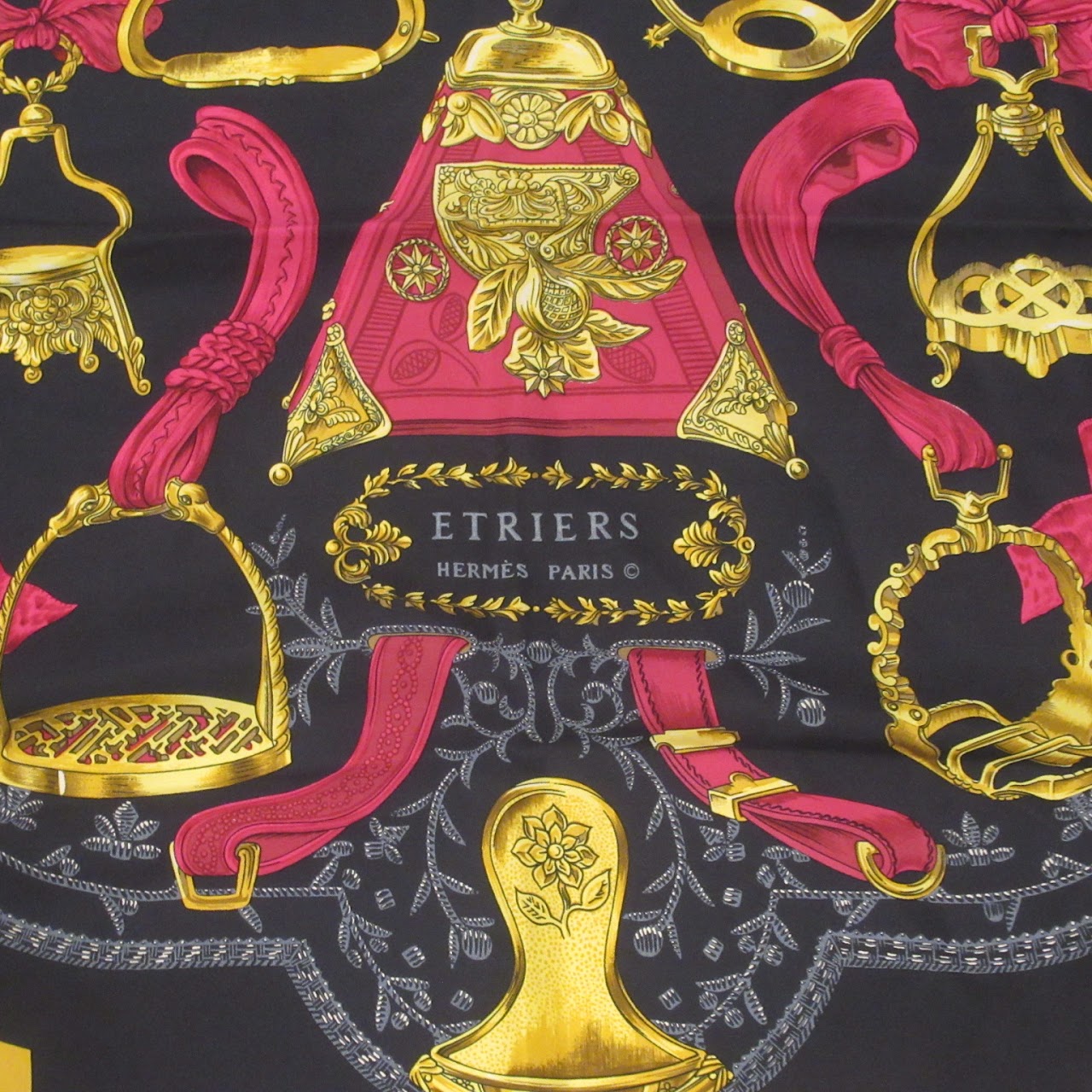 Hermès Etriers Silk 90 Scarf